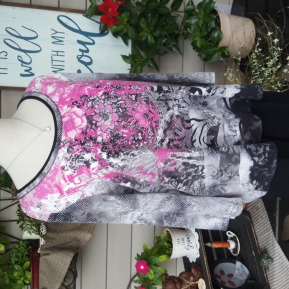 LAURA ASHLEY ♡ Gorgeous Black|Pink|White|Gray Embellished Bling Floral Top XL - Picture 6 of 17